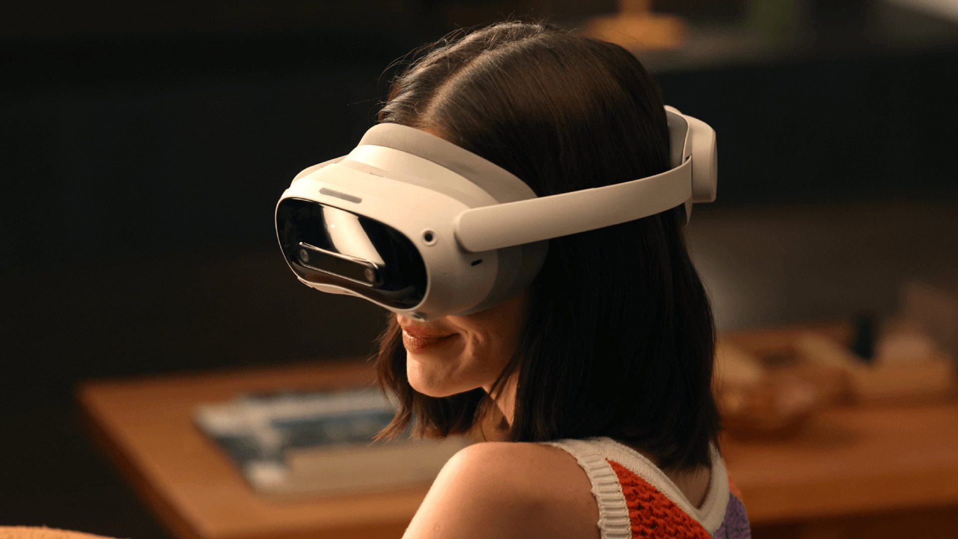 高规格 VR 头显呈现